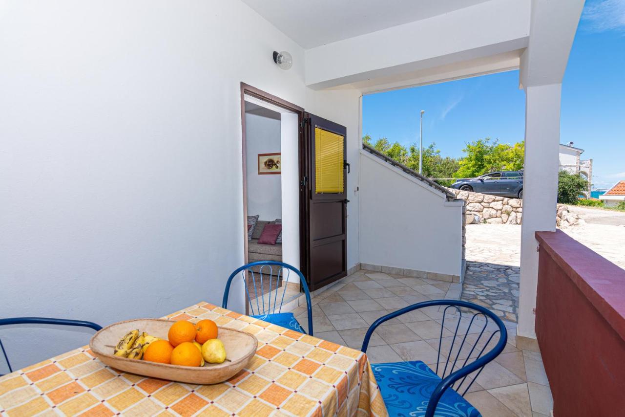 Apartment Plemic Pag Town Bagian luar foto