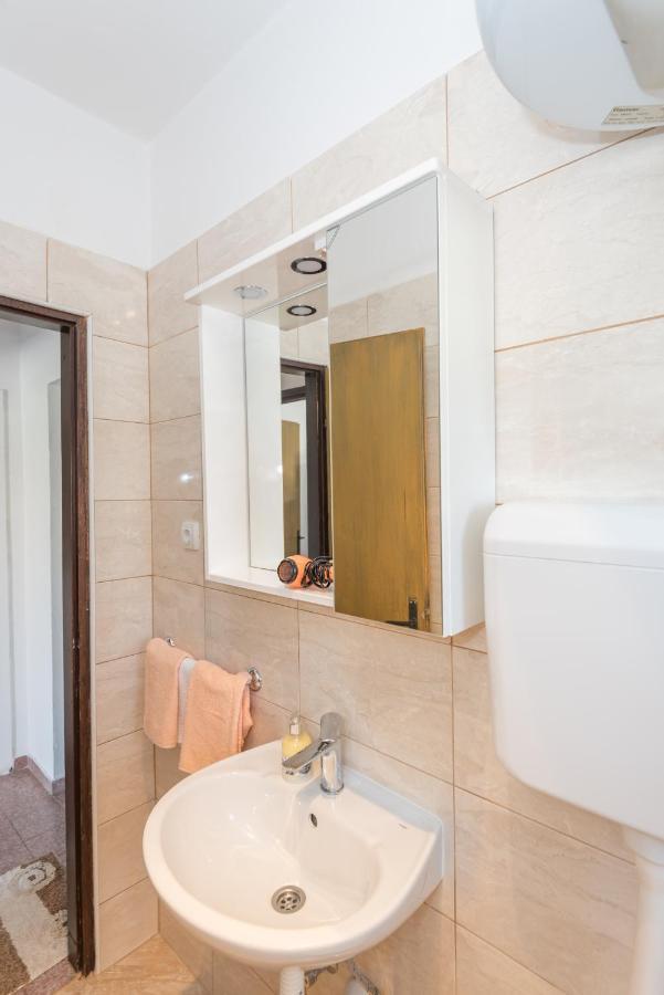 Apartment Plemic Pag Town Bagian luar foto
