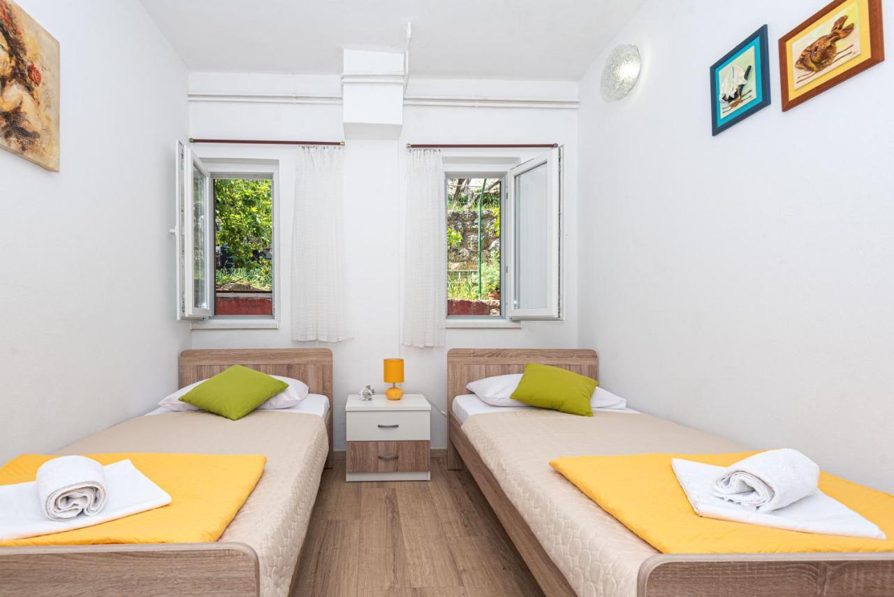 Apartment Plemic Pag Town Bagian luar foto