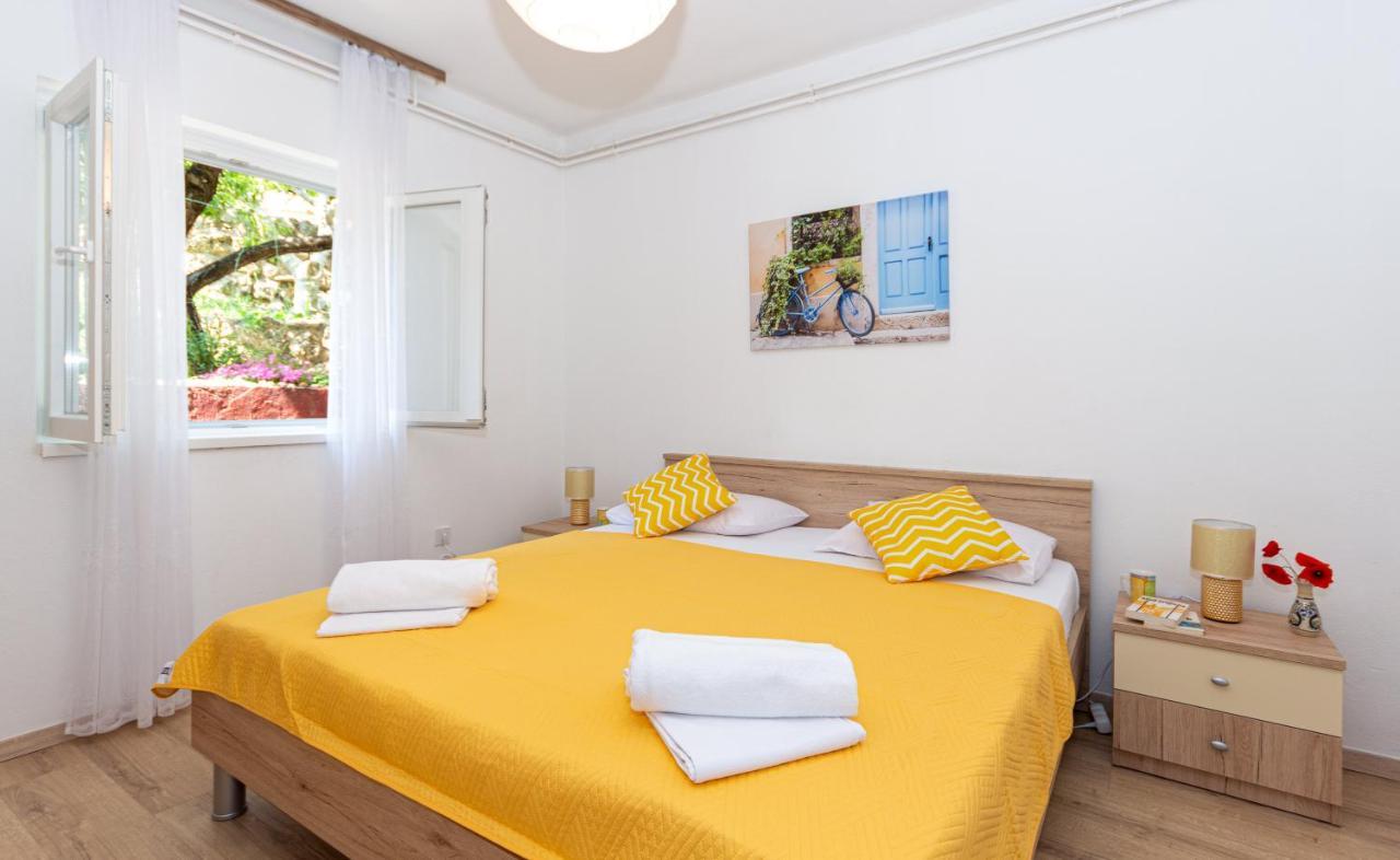 Apartment Plemic Pag Town Bagian luar foto