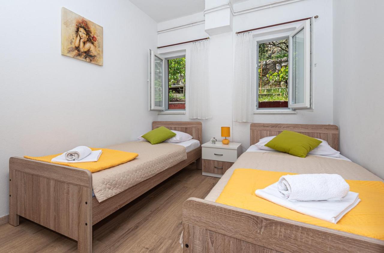 Apartment Plemic Pag Town Bagian luar foto
